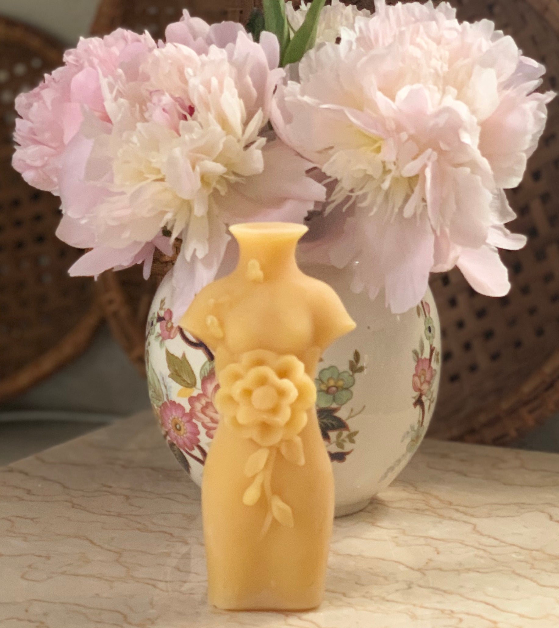 Flower Lady Candle - Pioneer Spirit